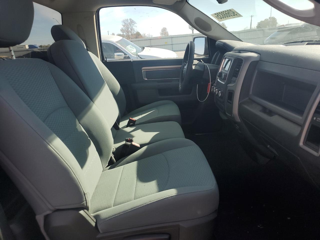 2019 Ram 1500 Classic Tradesman VIN: 3C6JR6AG7KG505953 Lot: 92668835