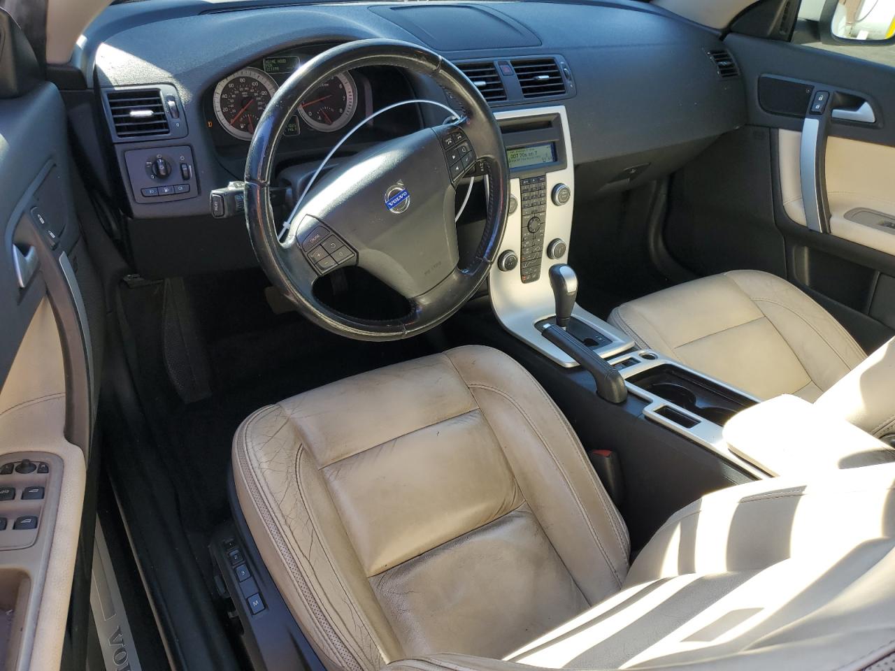 2012 Volvo C70 T5 VIN: YV1672MC1CJ131498 Lot: 92232295