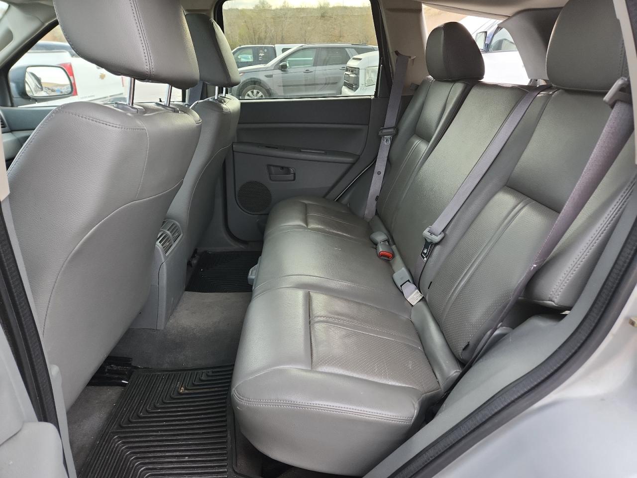 2007 Jeep Grand Cherokee Laredo VIN: 1J8GR48K47C575351 Lot: 92532445