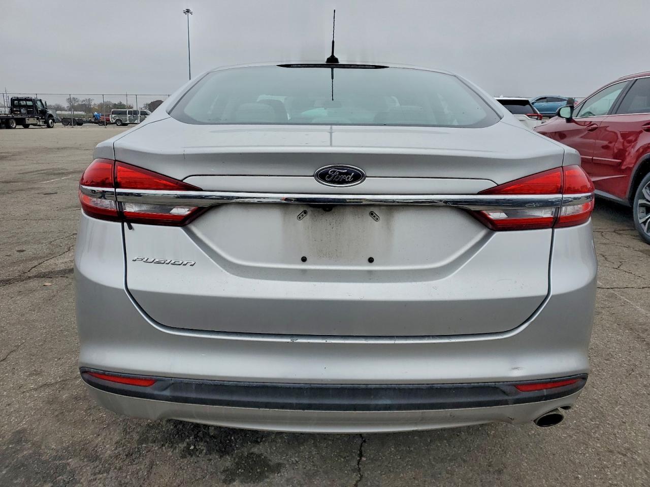 2017 Ford Fusion S VIN: 3FA6P0G77HR282812 Lot: 93854545