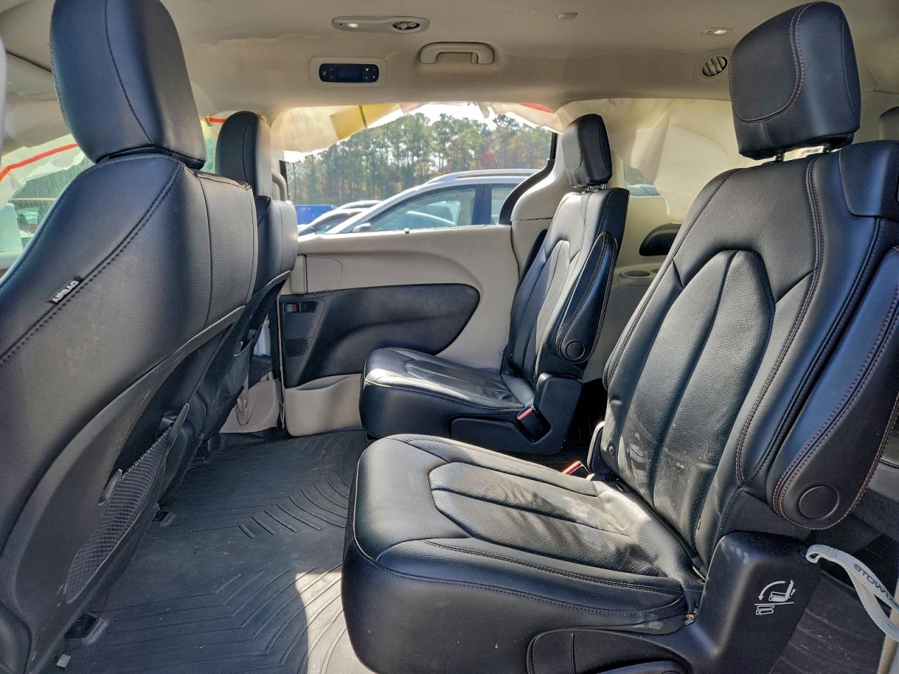 2018 Chrysler Pacifica Touring L VIN: 2C4RC1BG0JR271503 Lot: 93711755