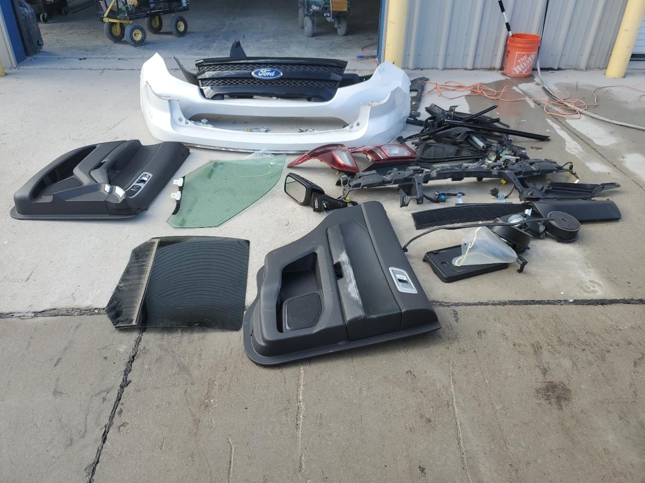 2015 Ford Explorer Sport VIN: 1FM5K8GT7FGA08669 Lot: 92183895