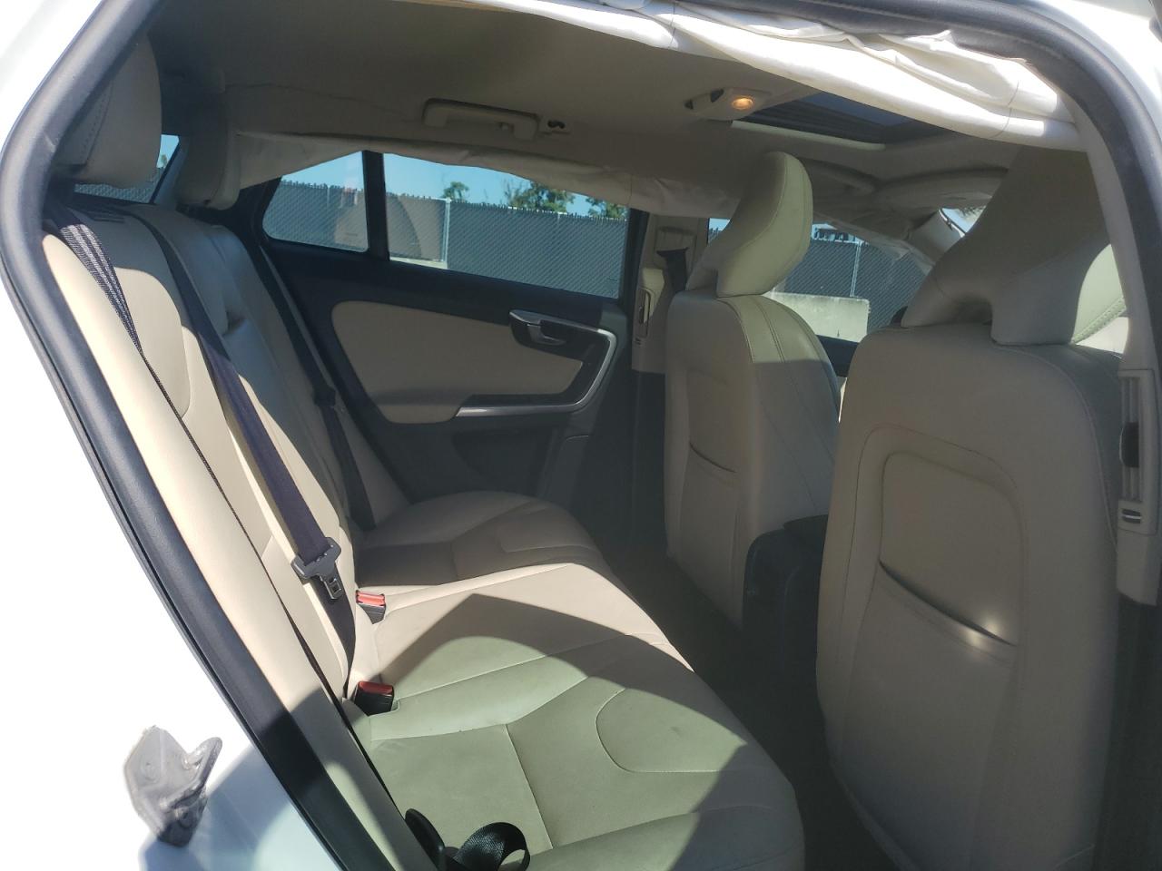 2018 Volvo V60 T5 Dynamic VIN: YV140MEL4J2378477 Lot: 93083755