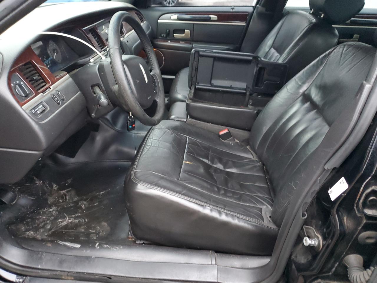 2007 Lincoln Town Car Executive L VIN: 1LNHM84W97Y634886 Lot: 91803445