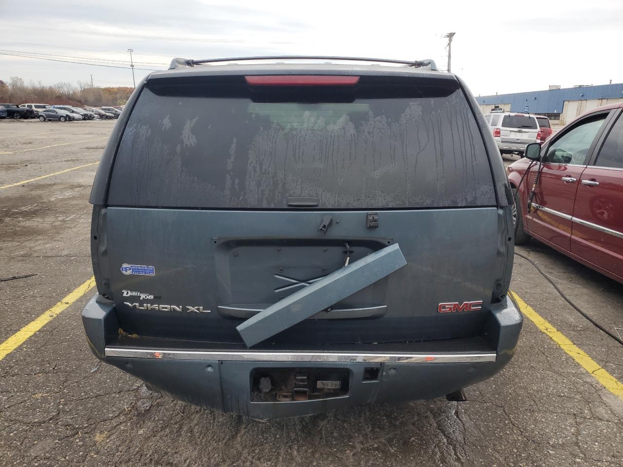2008 GMC Yukon Xl Denali VIN: 1GKFK66838J200742 Lot: 90978855