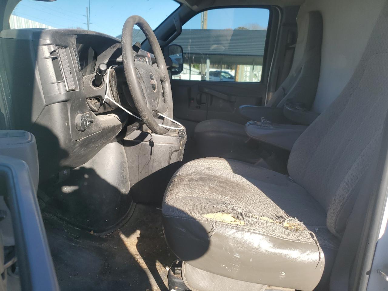 2017 GMC Savana G2500 Delivery Van VIN: 1GTW7AFF7H1906868 Lot: 92616185