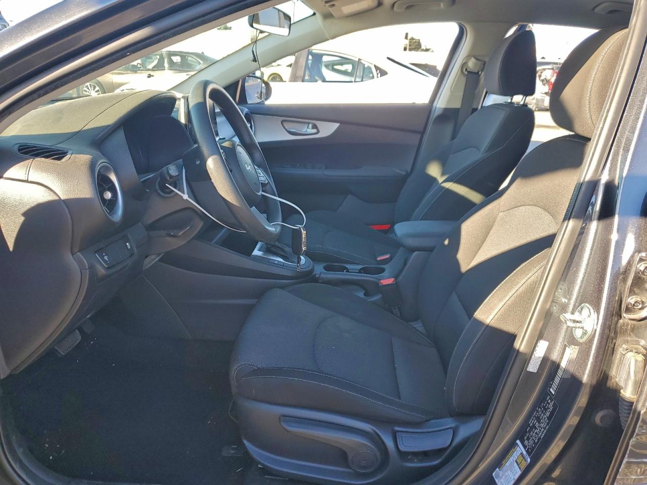 2024 Kia Forte Lx VIN: 3KPF24AD0RE700974 Lot: 93516495