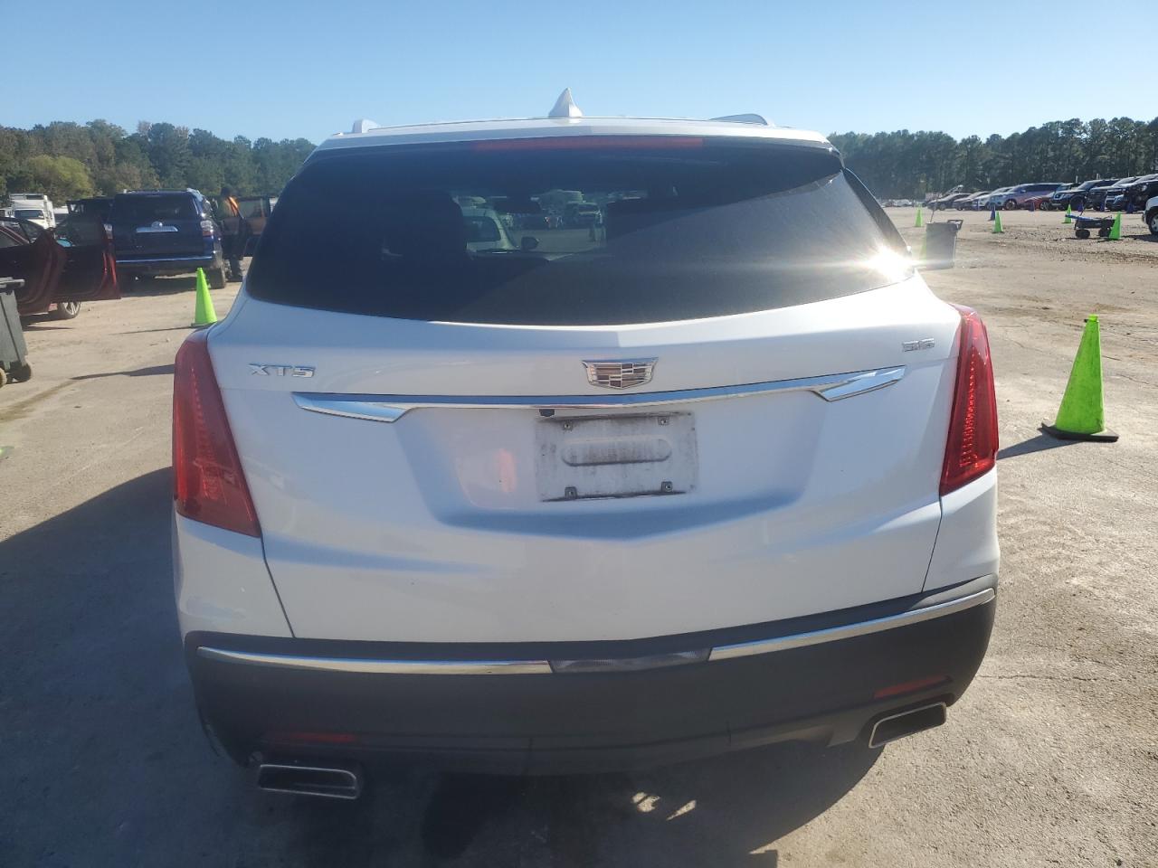 2017 Cadillac Xt5 Premium Luxury VIN: 1GYKNCRSXHZ107283 Lot: 91081785