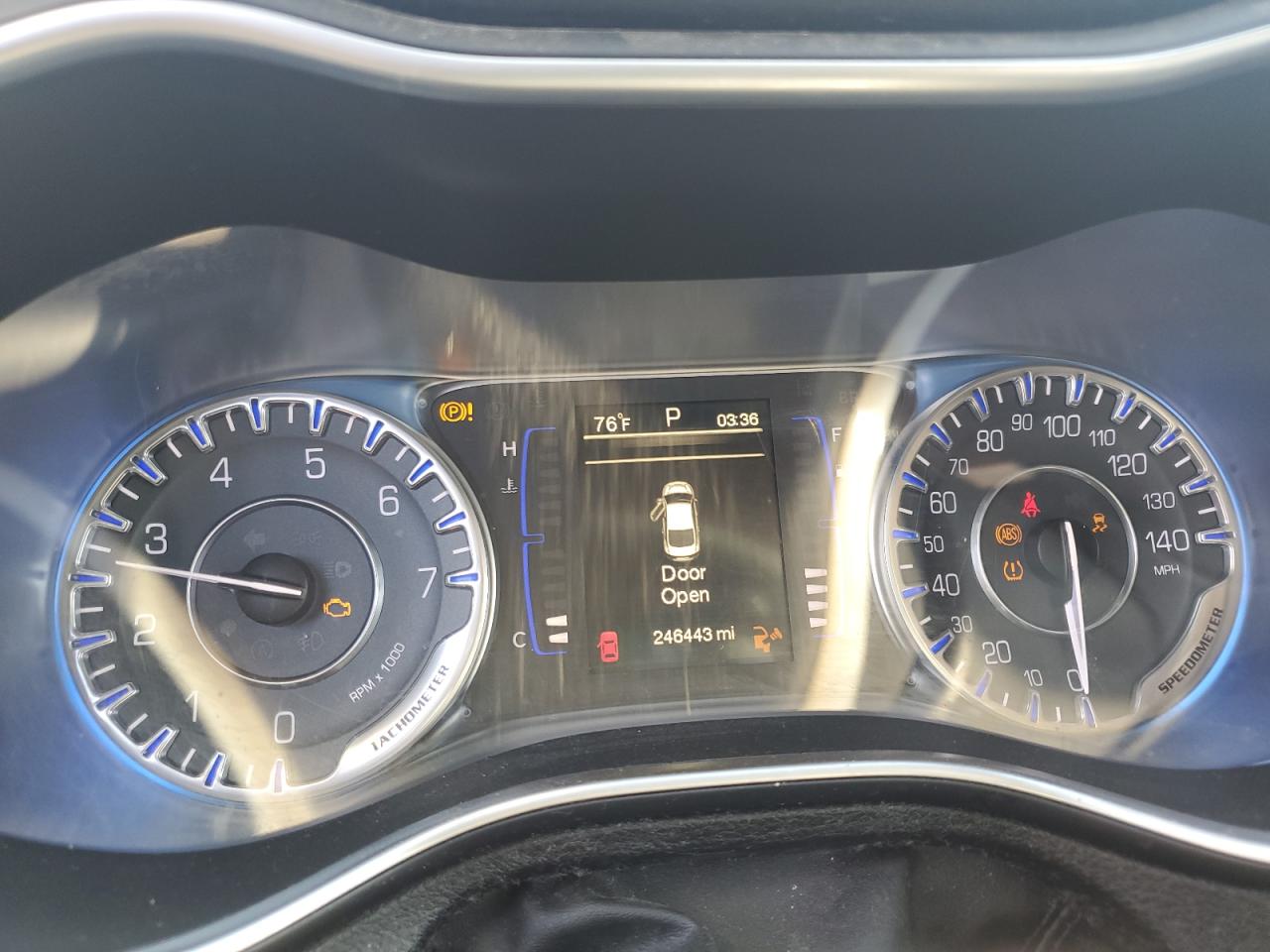 2015 Chrysler 200 Limited VIN: 1C3CCCAB9FN574246 Lot: 91452115