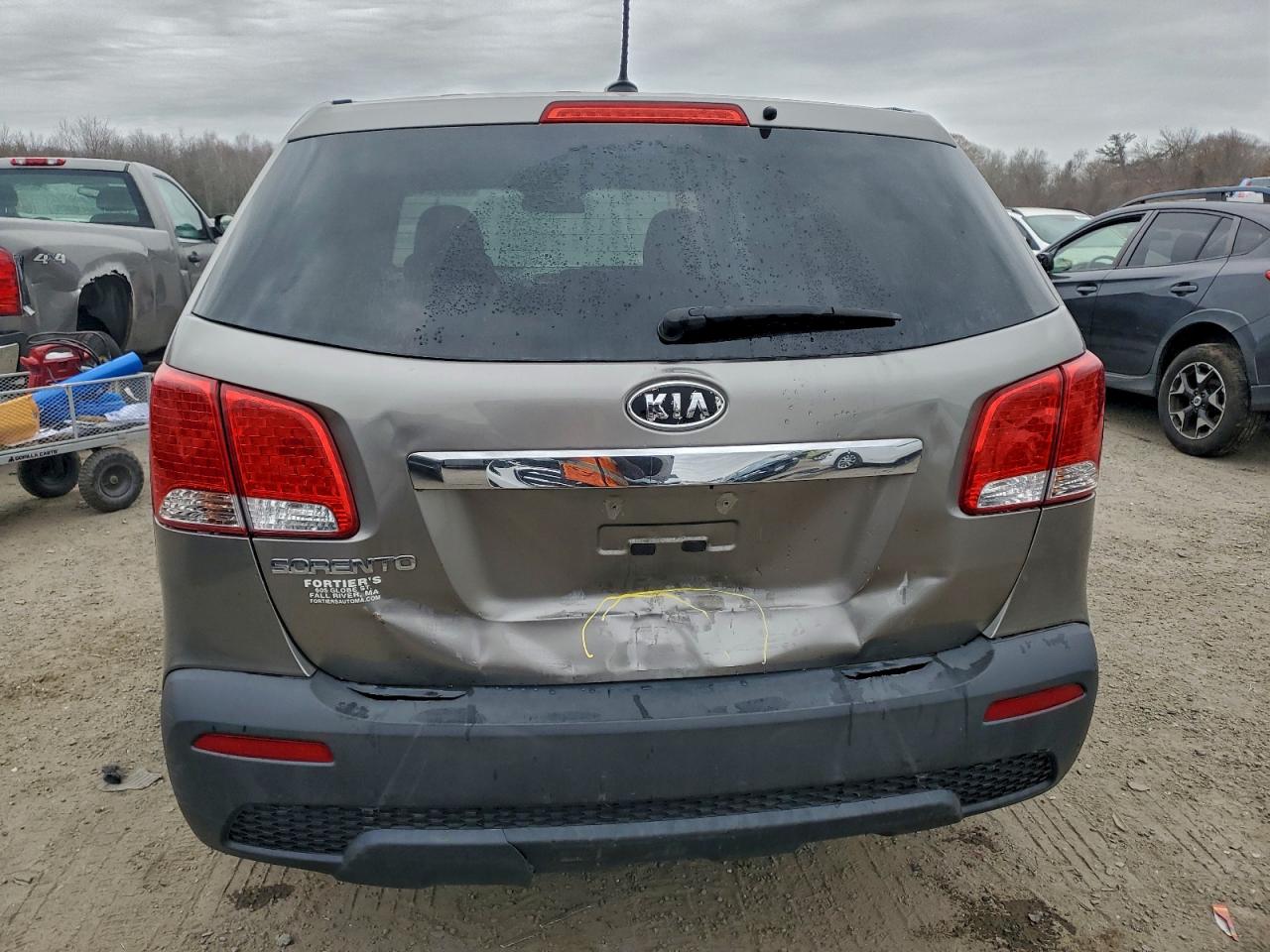 2011 Kia Sorento Base VIN: 5XYKTCA10BG182742 Lot: 93850885