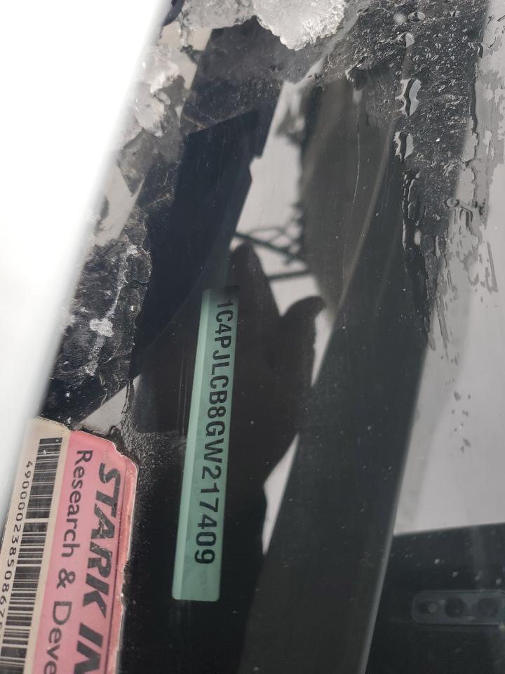 2016 Jeep Cherokee Latitude VIN: 1C4PJLCB8GW217409 Lot: 92240745