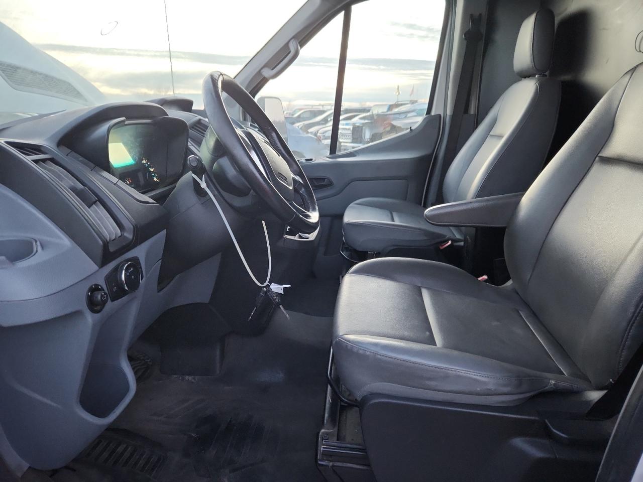 2018 Ford Transit T-350 Utility / Service Van VIN: 1FTBW2CG5JKA49003 Lot: 92481225