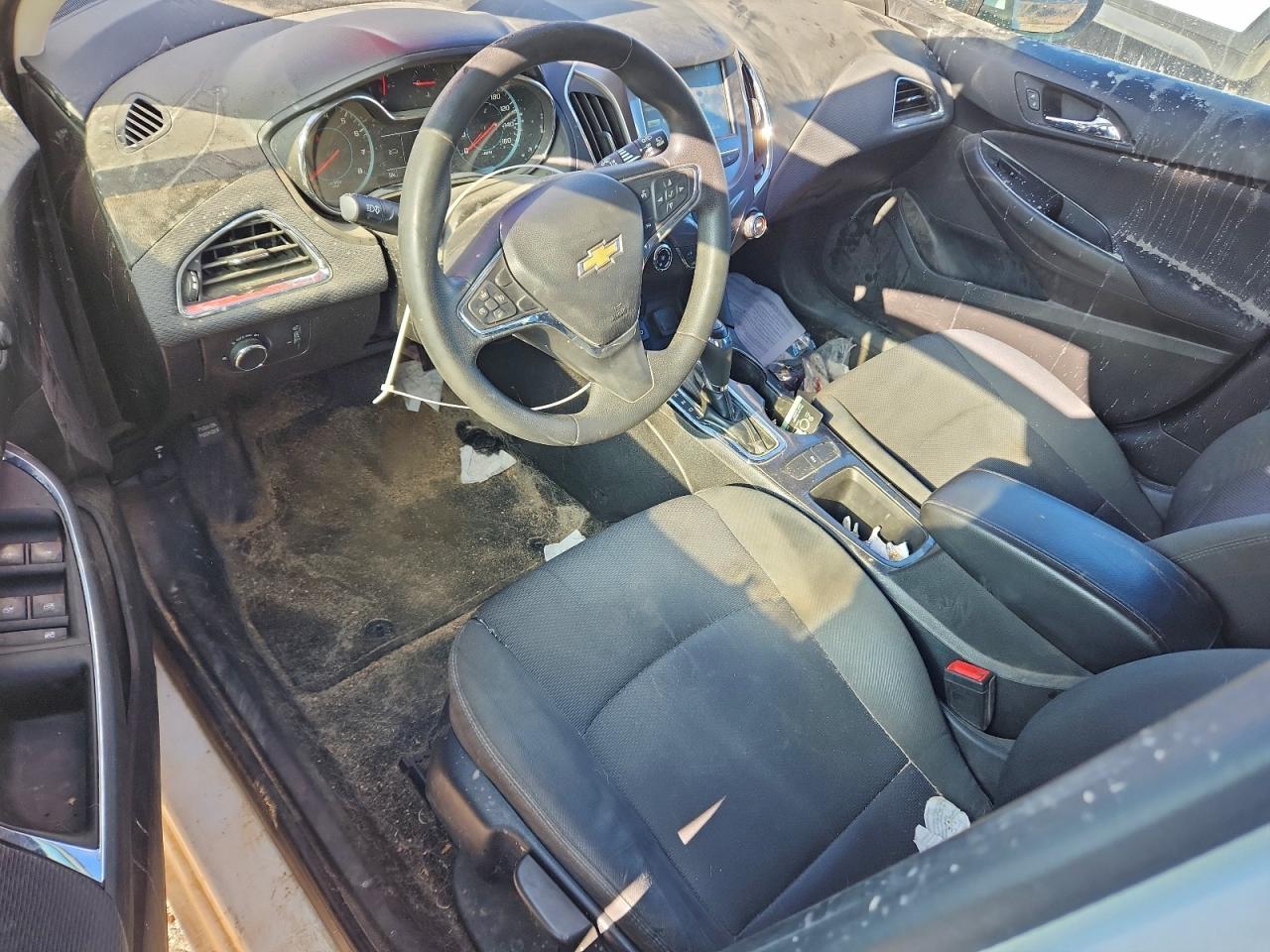 2018 Chevrolet Cruze Lt VIN: 3G1BE6SM2JS623877 Lot: 94367925