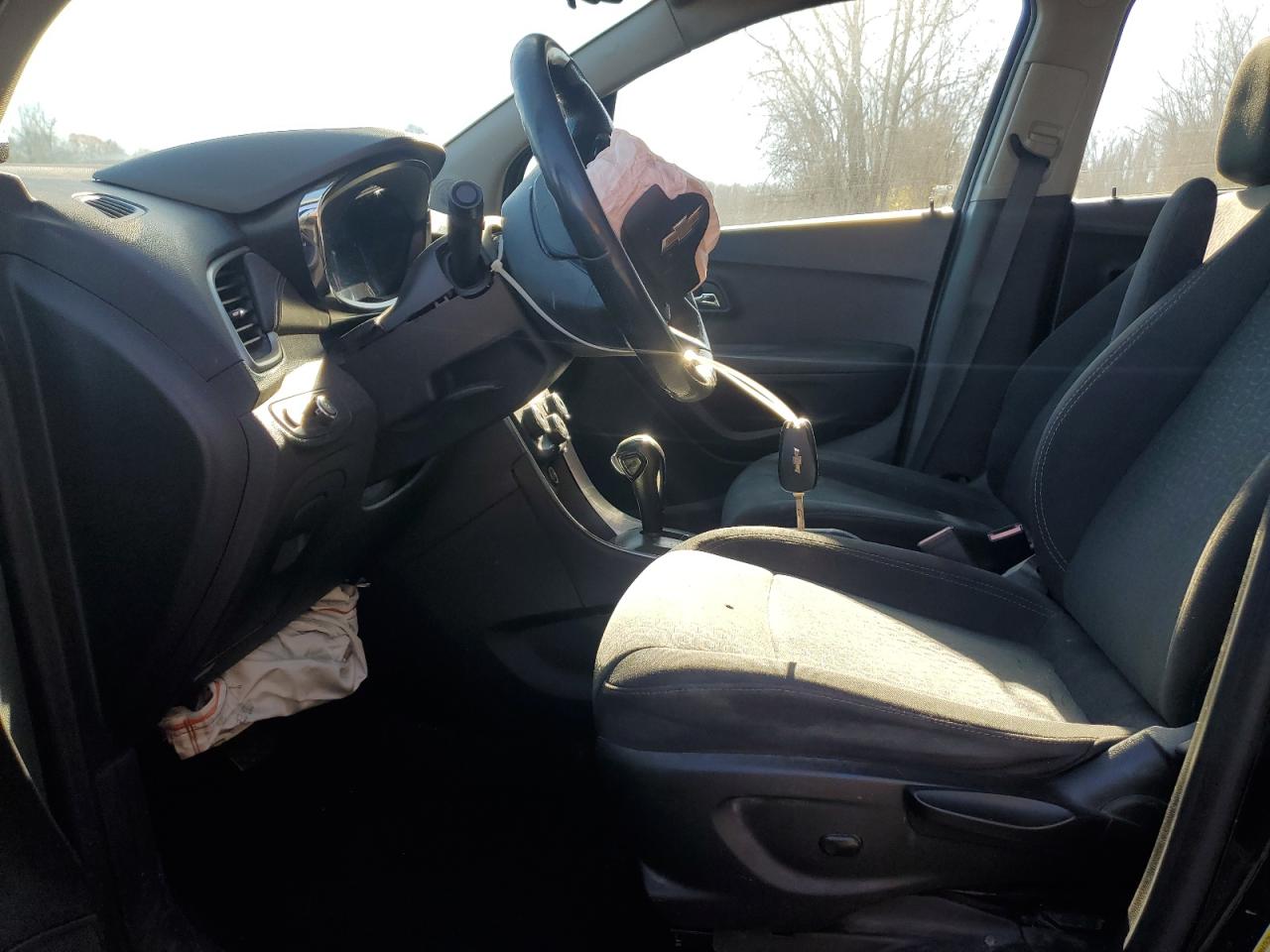 2019 Chevrolet Trax Ls VIN: 3GNCJNSB1KL117802 Lot: 93255795