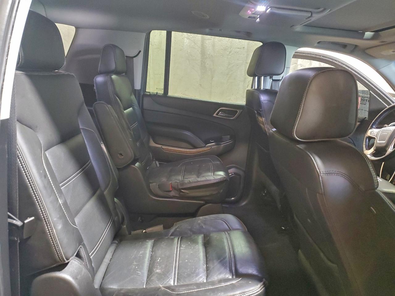 2018 GMC Yukon Xl Denali VIN: 1GKS2HKJ7JR402963 Lot: 92752975