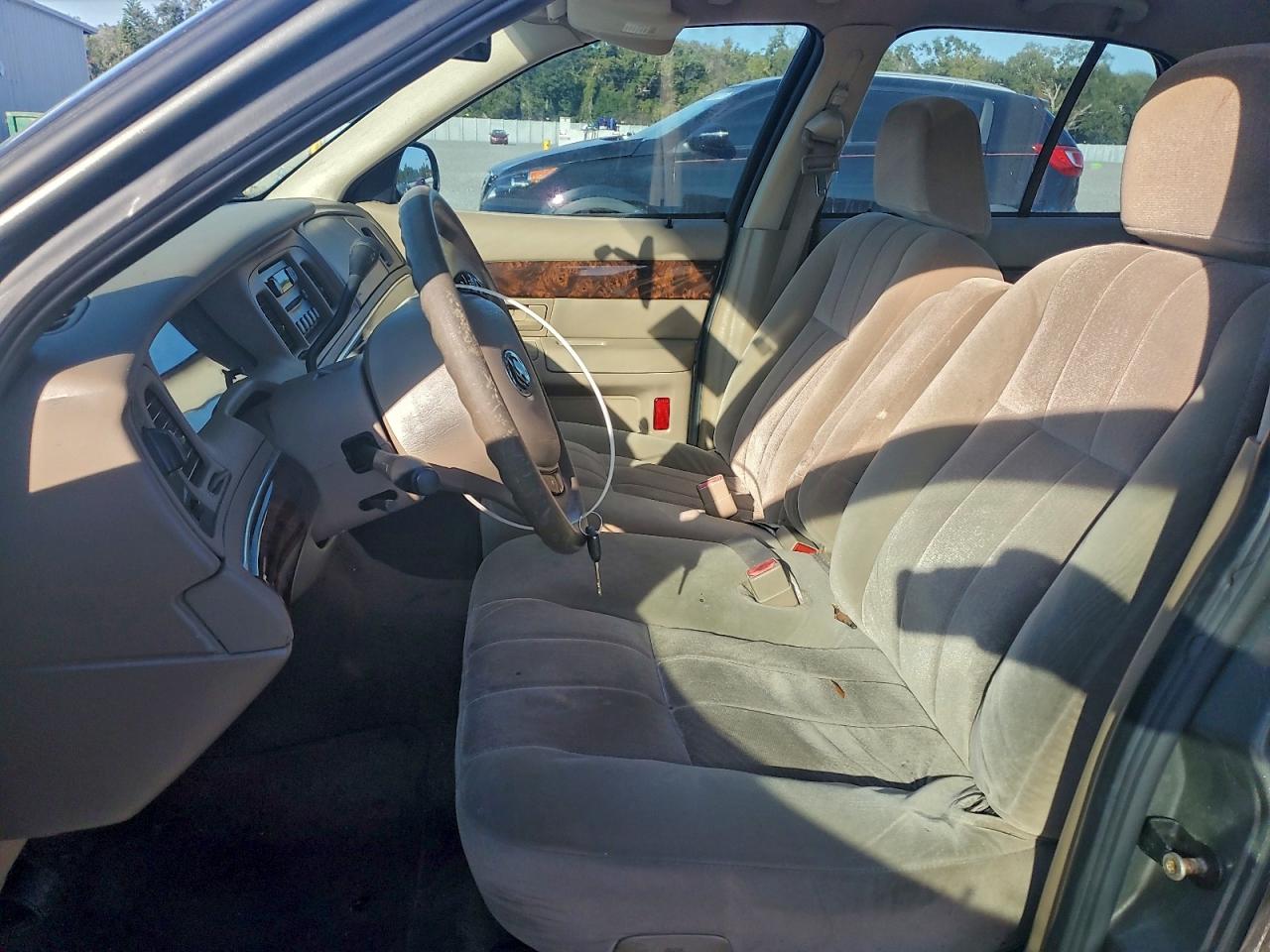 2004 Mercury Grand Marquis Gs VIN: 2MEFM74W24X661234 Lot: 93932285