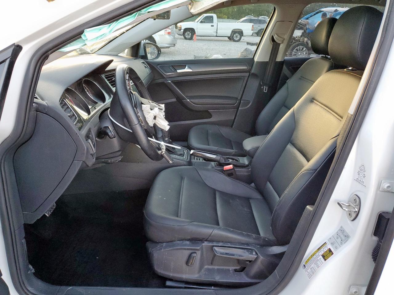 2018 Volkswagen Golf S VIN: 3VWG17AU3JM279221 Lot: 92838205