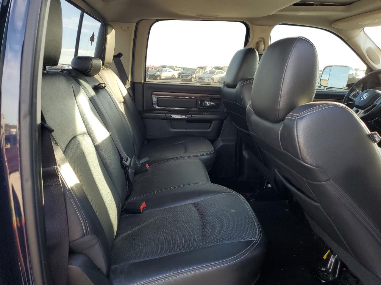 2015 Ram 2500 Laramie VIN: 3C6UR5FJ2FG610921 Lot: 90044075