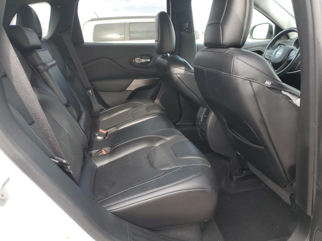 2019 Jeep Cherokee Limited VIN: 1C4PJMDX6KD323412 Lot: 92384945