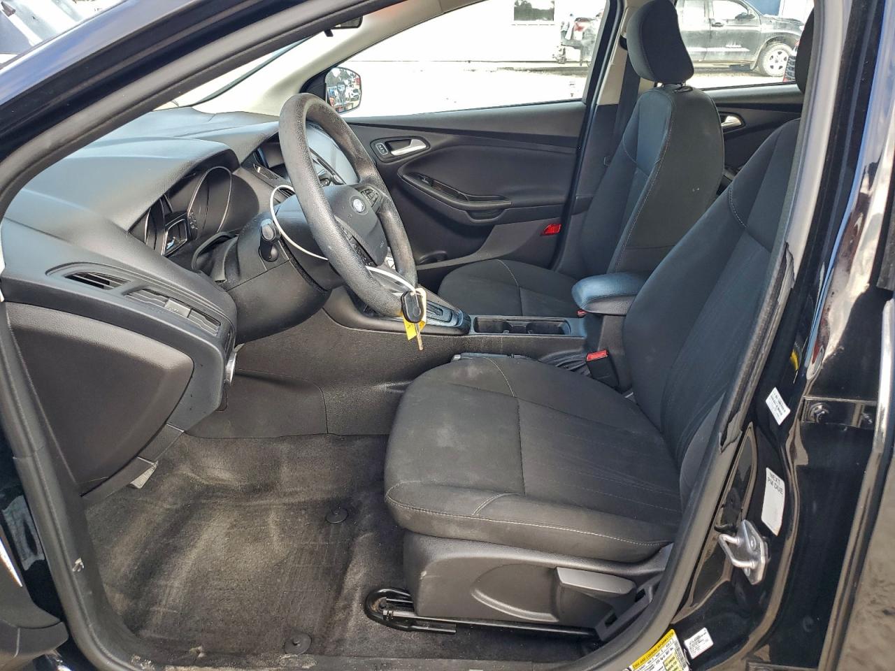 2018 Ford Focus Se VIN: 1FADP3F25JL316149 Lot: 93890935