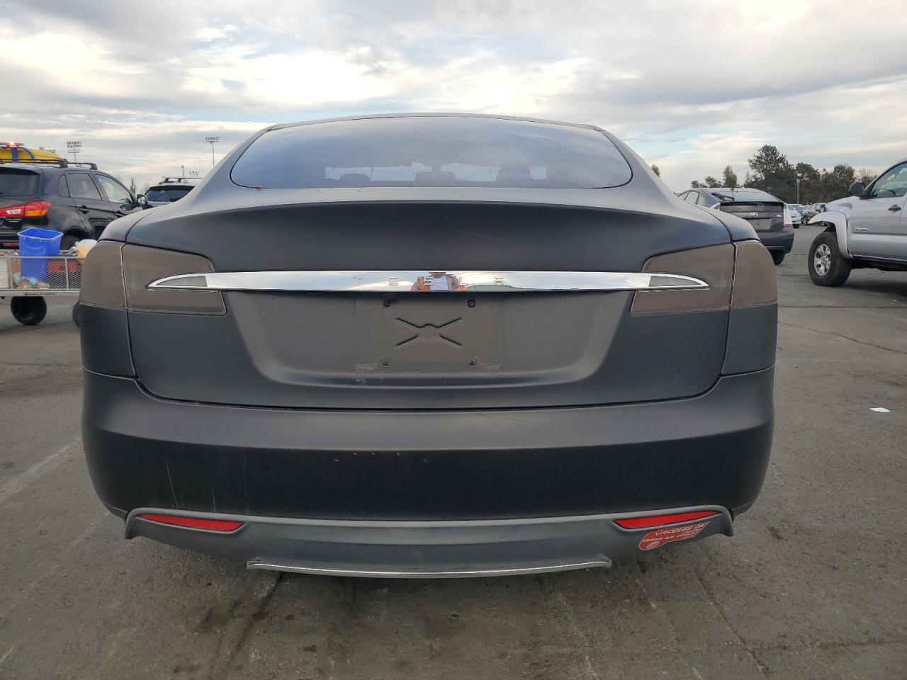 2013 Tesla Model S VIN: 5YJSA1DP5DFP09887 Lot: 92165475