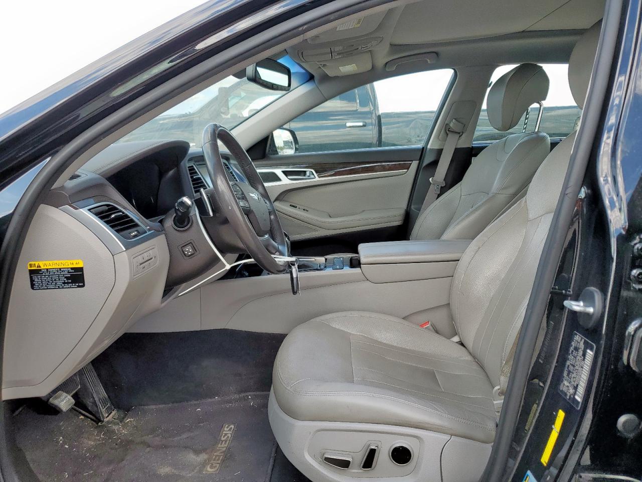 2016 Hyundai Genesis 3.8L VIN: KMHGN4JE4GU143114 Lot: 91137105