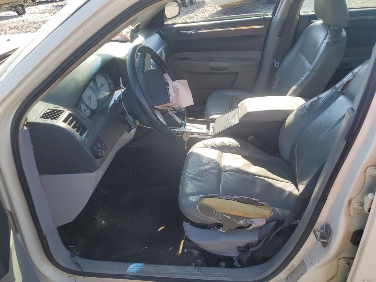 2007 Chrysler 300 Touring VIN: 2C3KA53G67H663739 Lot: 92318095