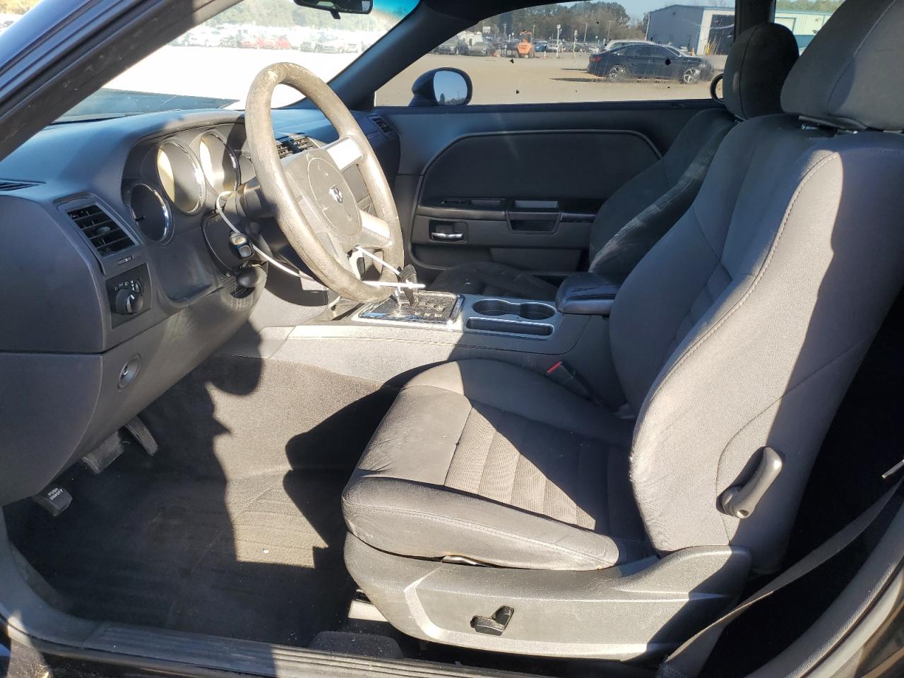 2010 Dodge Challenger Se VIN: 2B3CJ4DV1AH261711 Lot: 92329125