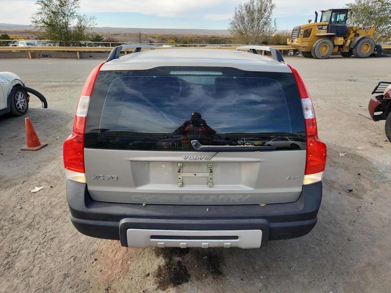 2005 Volvo Xc70 VIN: YV1SZ592351185625 Lot: 92194885