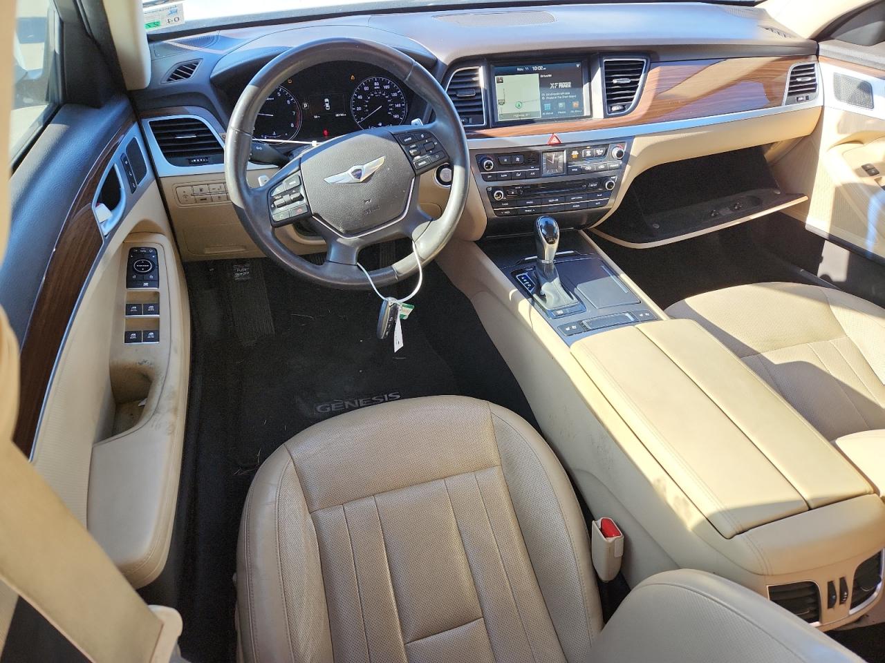 2015 Hyundai Genesis 3.8L VIN: KMHGN4JE1FU055247 Lot: 92306935