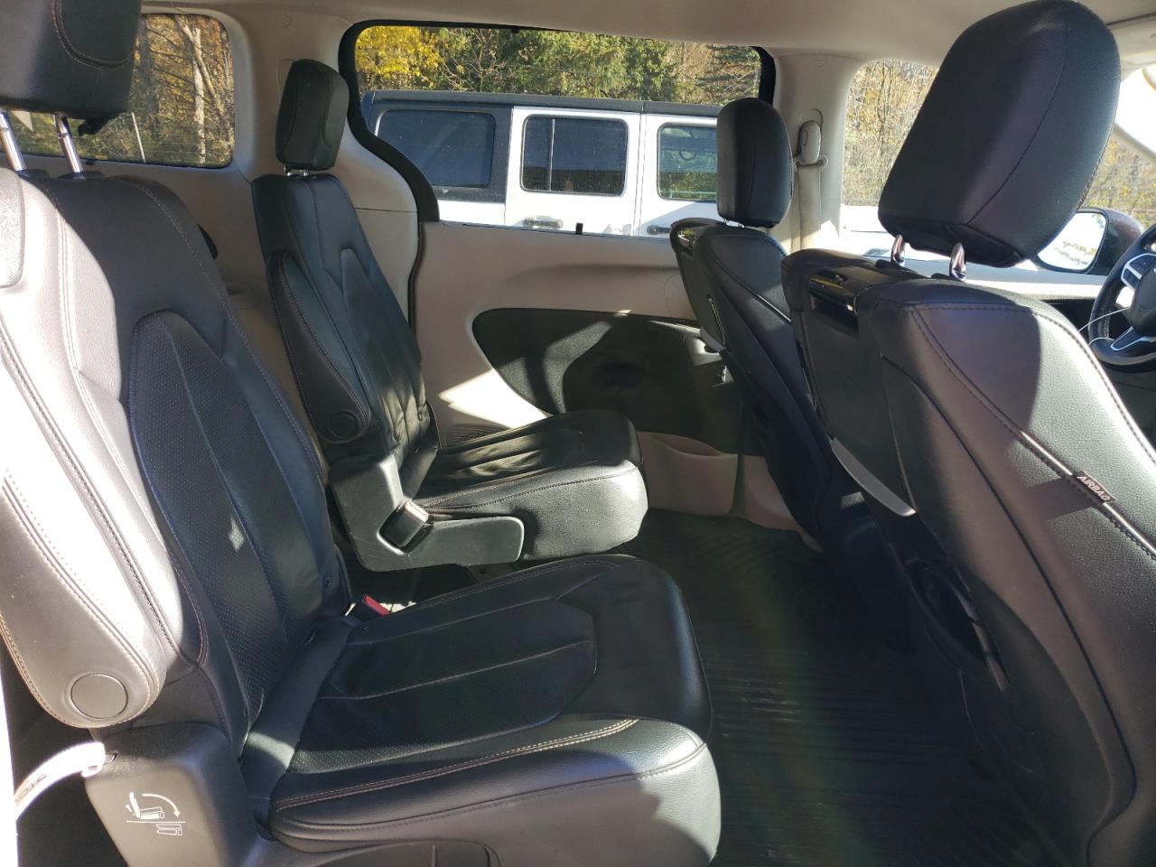 2018 Chrysler Pacifica Touring L Plus VIN: 2C4RC1EGXJR100544 Lot: 91013225