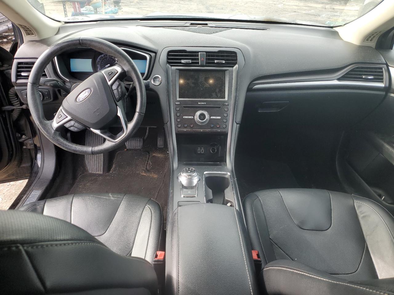 2019 Ford Fusion Titanium VIN: 3FA6P0D91KR242092 Lot: 92295935