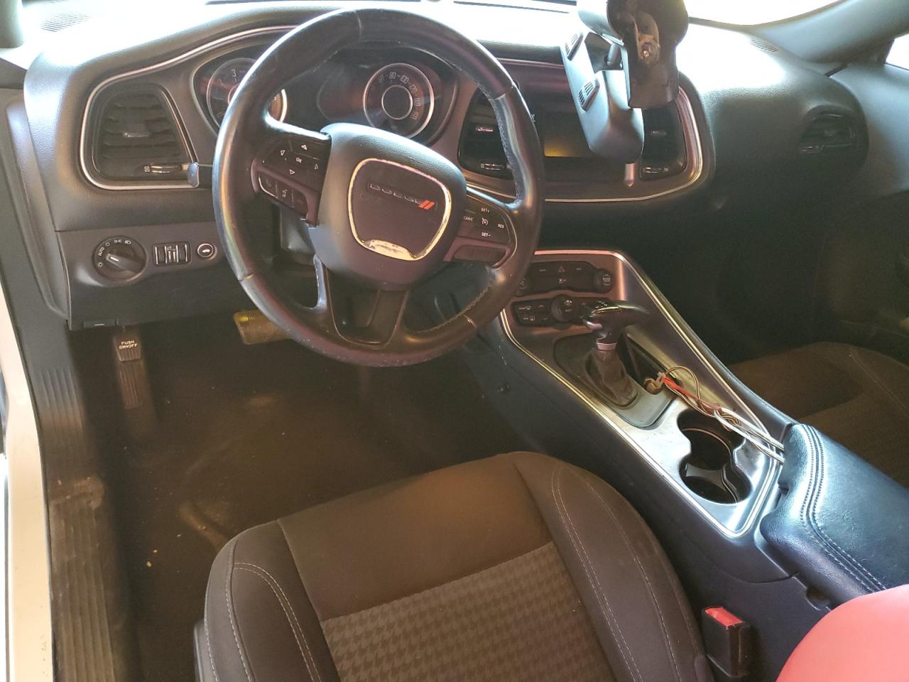 2015 Dodge Challenger Sxt VIN: 2C3CDZAG6FH821470 Lot: 92068875