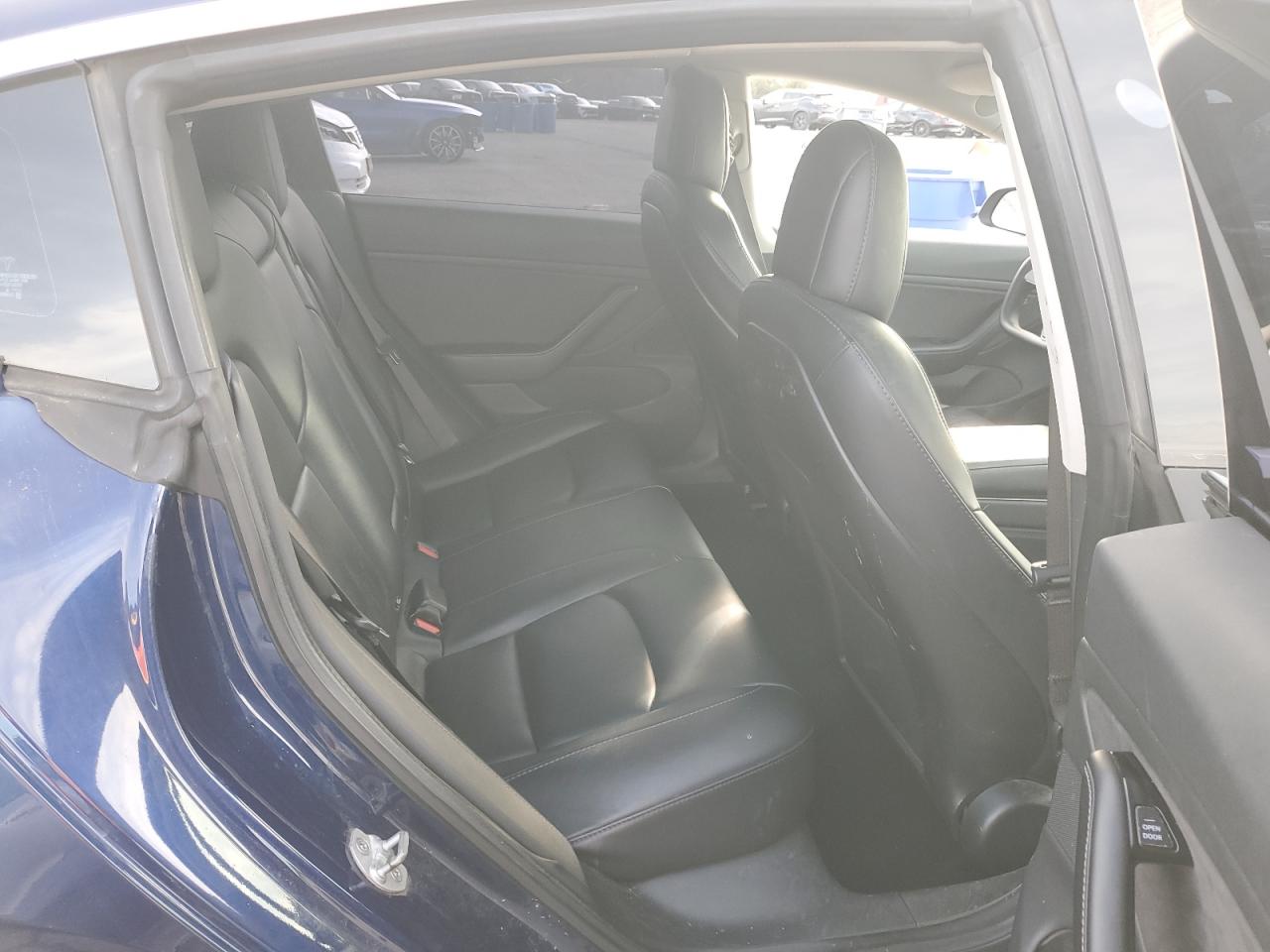 2018 Tesla Model 3 VIN: 5YJ3E1EB4JF115119 Lot: 93356995