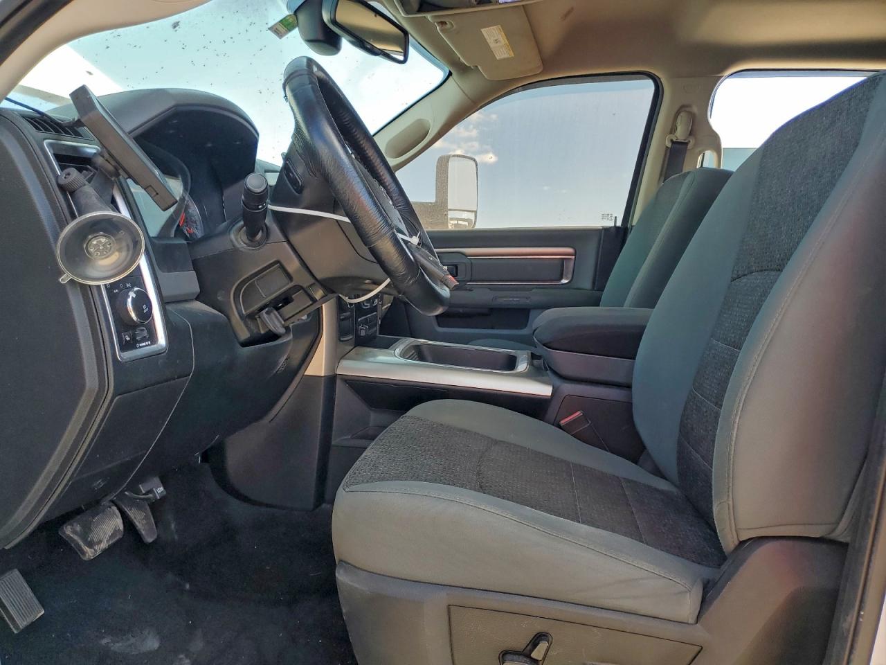 2017 Ram 2500 Slt VIN: 3C6UR5DL6HG772106 Lot: 93493815