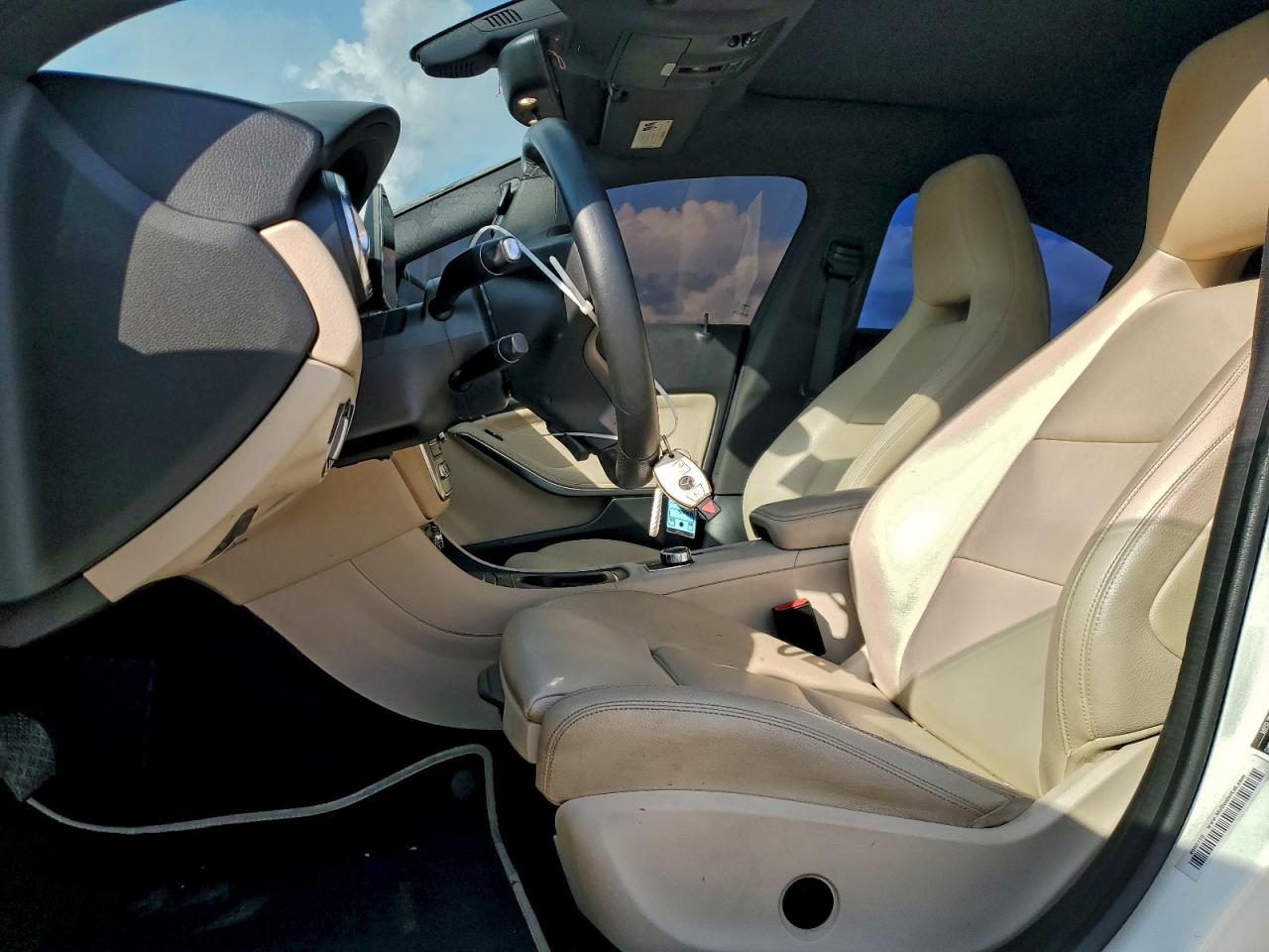 2018 Mercedes-Benz Cla 250 VIN: WDDSJ4EB4JN585747 Lot: 93410835