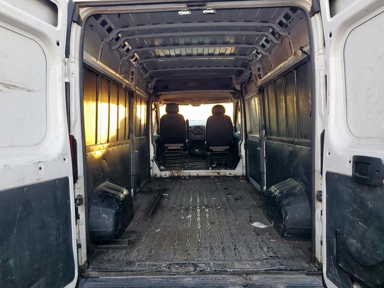 2017 Ram Promaster 2500 Delivery Van VIN: 3C6TRVDG0HE528817 Lot: 89835095