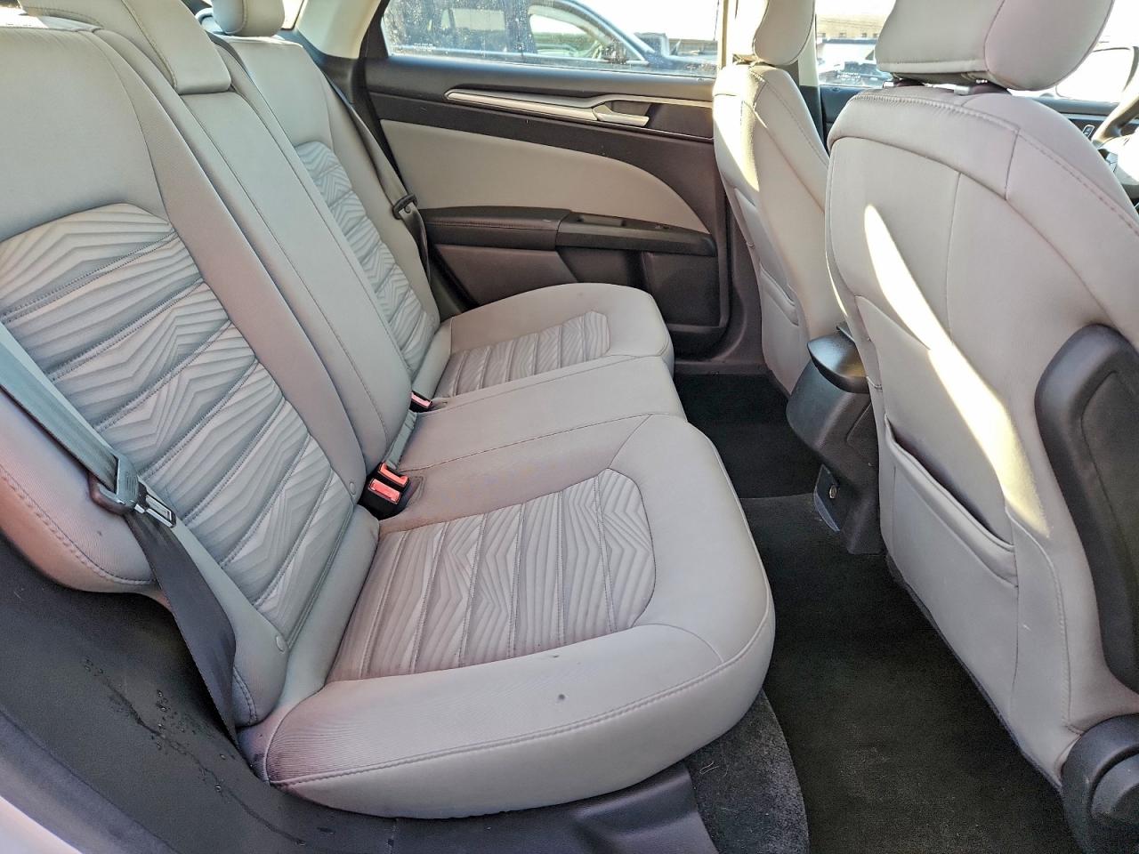 2016 Ford Fusion S VIN: 3FA6P0G73GR314086 Lot: 93998305