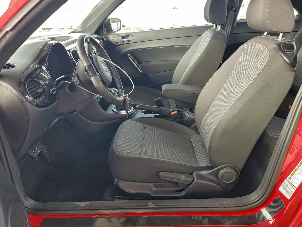 2017 Volkswagen Beetle 1.8T VIN: 3VWF17AT3HM609310 Lot: 93336705