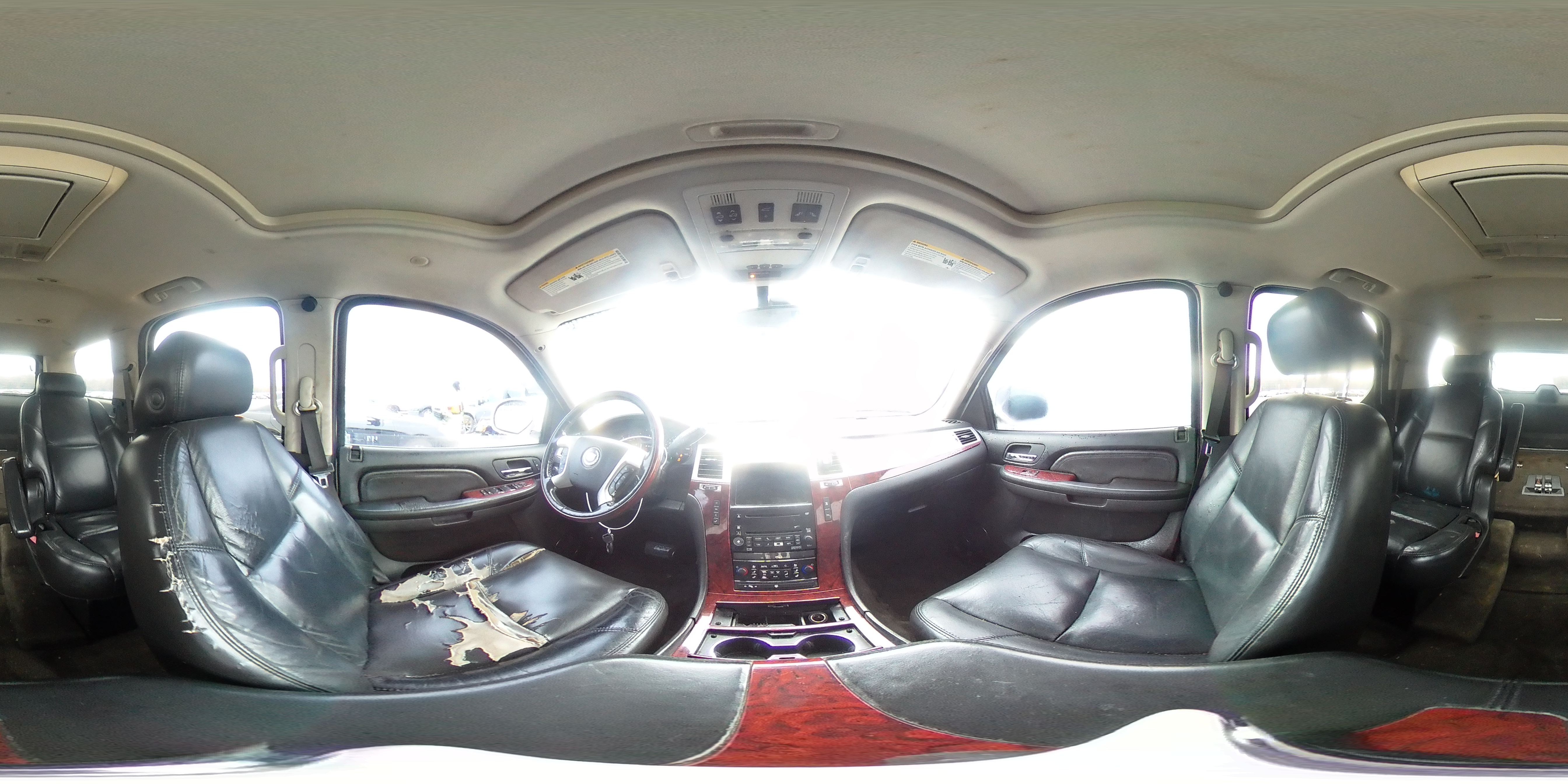 2007 Cadillac Escalade Luxury VIN: 1GYFK63847R232898 Lot: 93026485