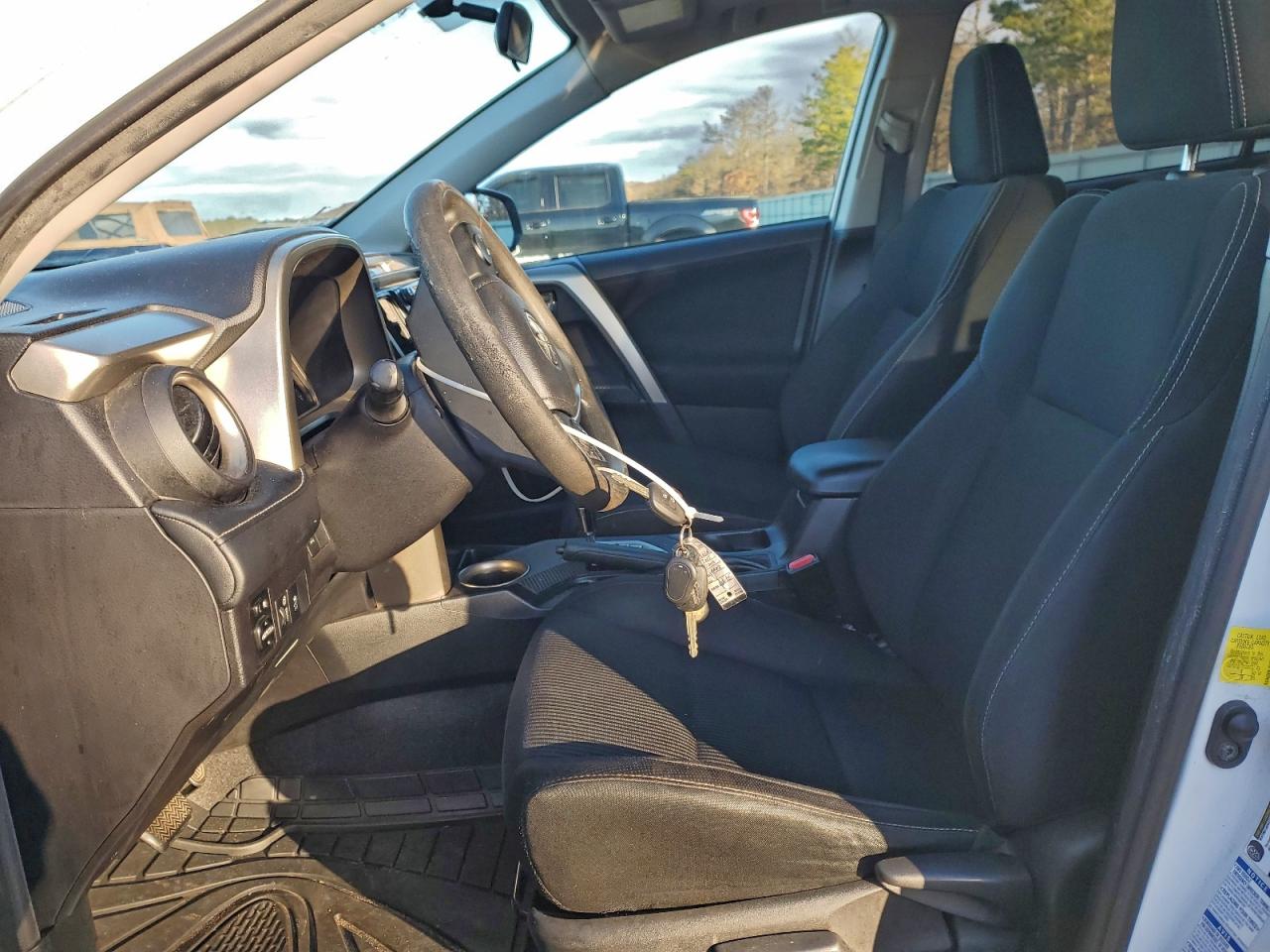 2015 Toyota Rav4 Xle VIN: 2T3RFREV0FW369668 Lot: 94586955