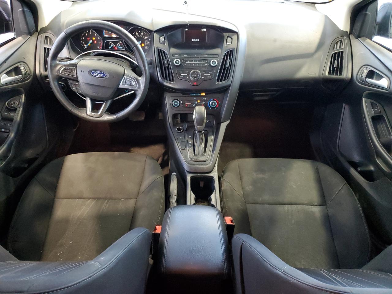 2018 Ford Focus Se VIN: 1FADP3F22JL267590 Lot: 92407485