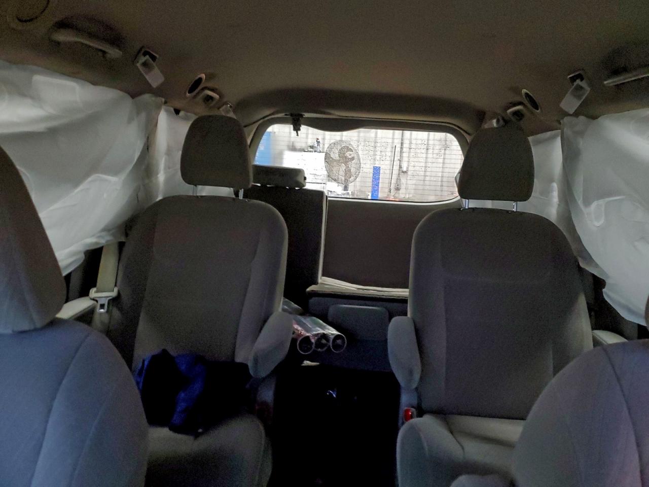 2018 Toyota Sienna Le VIN: 5TDJZ3DC6JS206809 Lot: 92992355