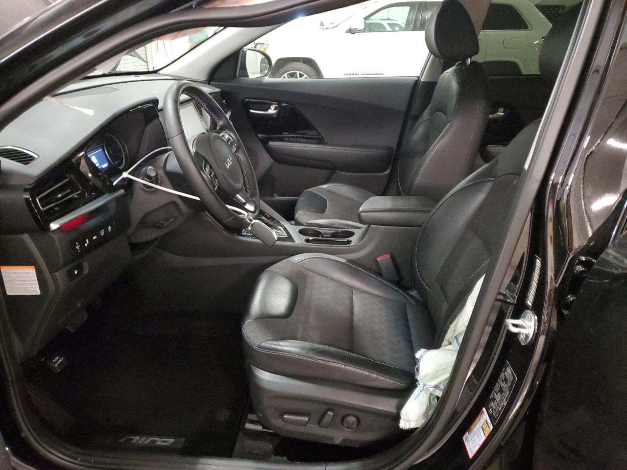 2022 Kia Niro Lx VIN: KNDCB3LC4N5542811 Lot: 92425995