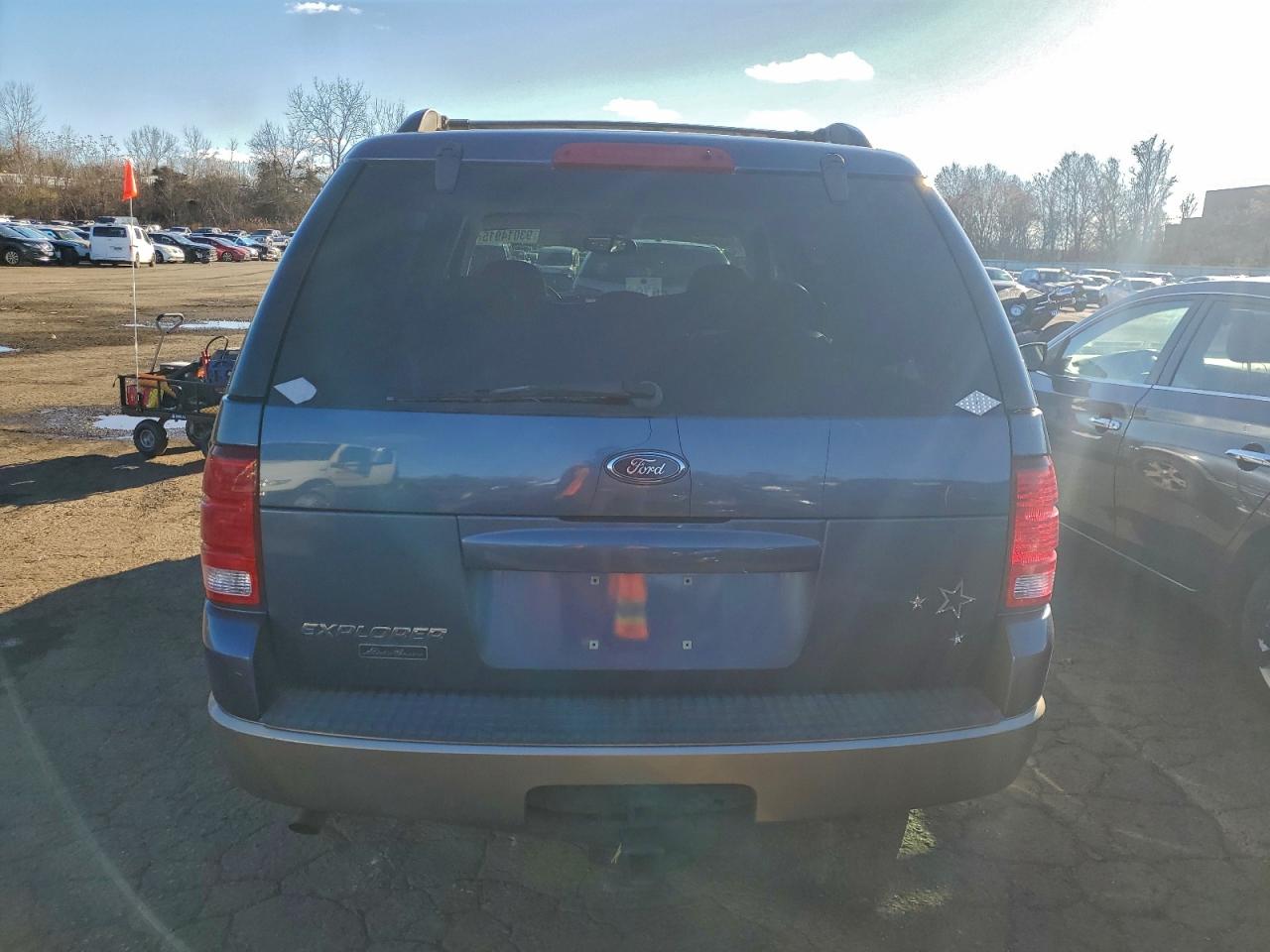 2004 Ford Explorer Eddie Bauer VIN: 1FMZU74K94UA68825 Lot: 93014915