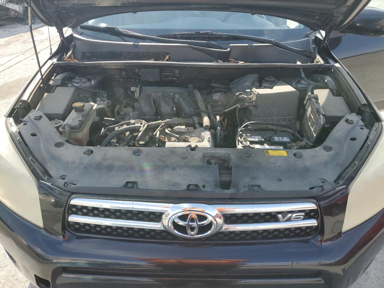 2007 Toyota Rav4 Limited VIN: JTMBK34V775037117 Lot: 93742825