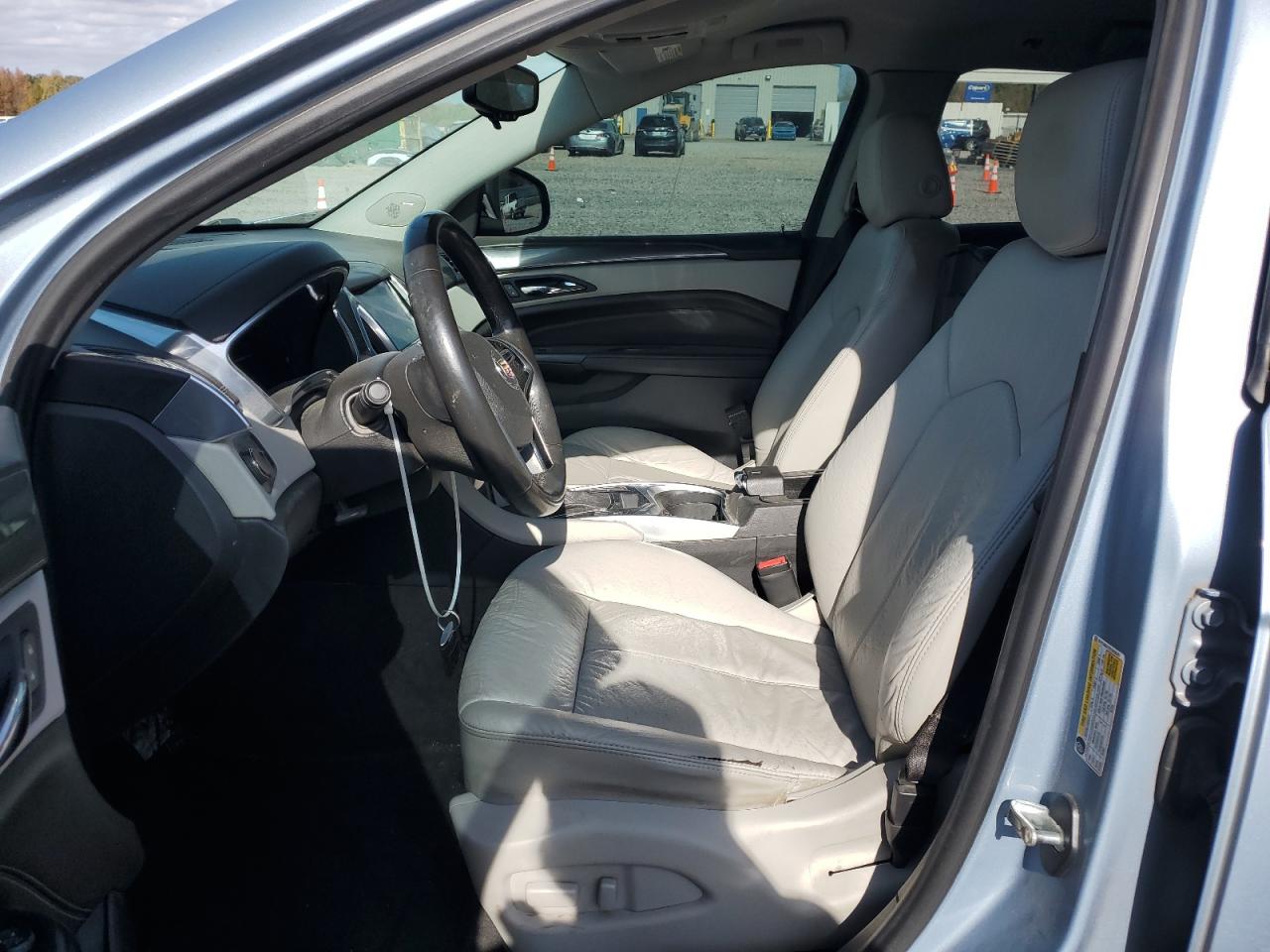 2014 Cadillac Srx VIN: 3GYFNAE37ES535261 Lot: 92440025