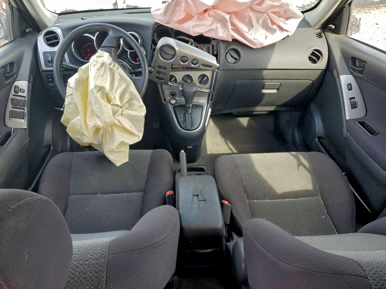 2004 Toyota Corolla Matrix Xr VIN: 2T1KR32E04C199765 Lot: 93416865