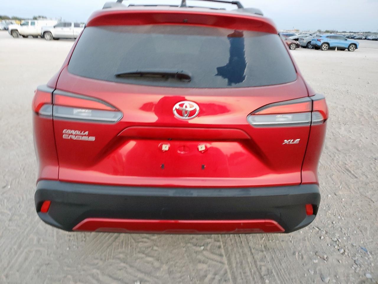 2025 Toyota Corolla Cross Xle VIN: 7MUDAAAG0SV124906 Lot: 93609035