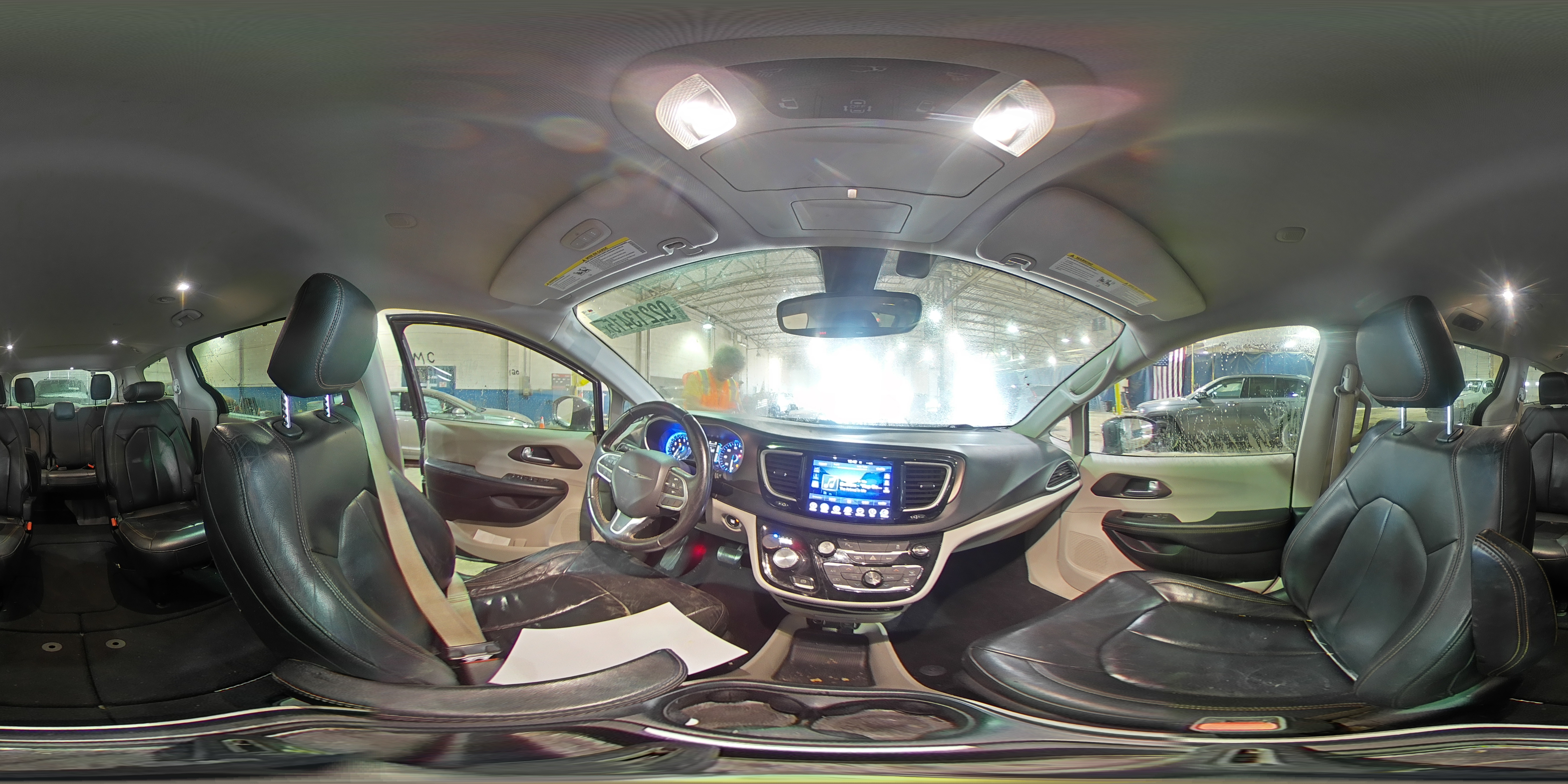 2017 Chrysler Pacifica Touring L VIN: 2C4RC1BG6HR569306 Lot: 92213415